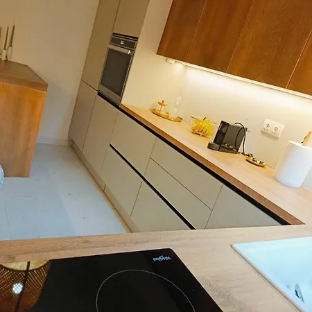 Contessa Living Apartment